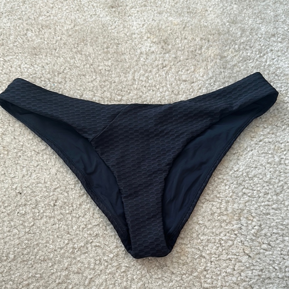 Black Laguna Vetchy Textured Women's Swim Bottom